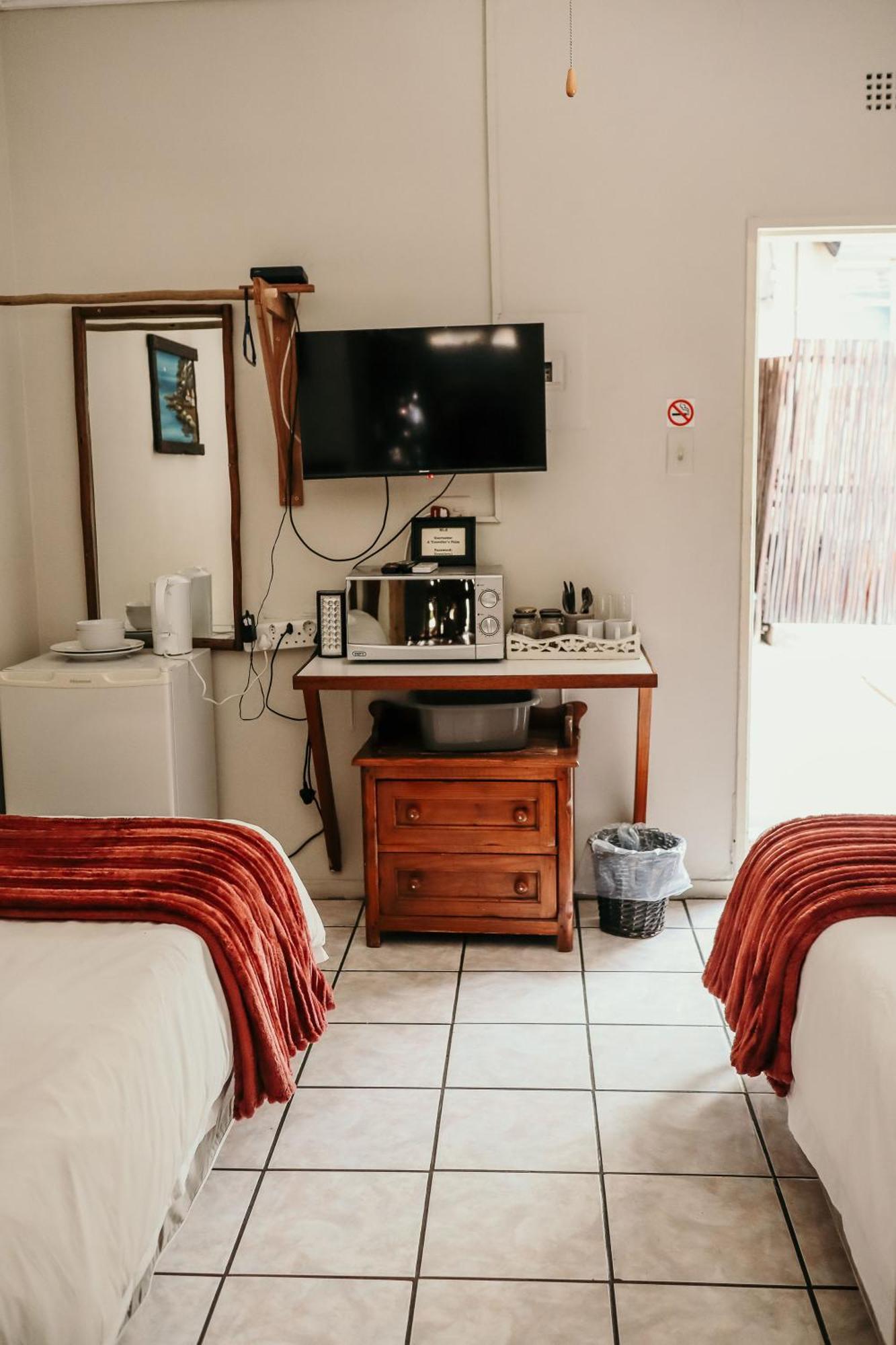Hotel A Traveller'S Palm Phalaborwa Esterno foto