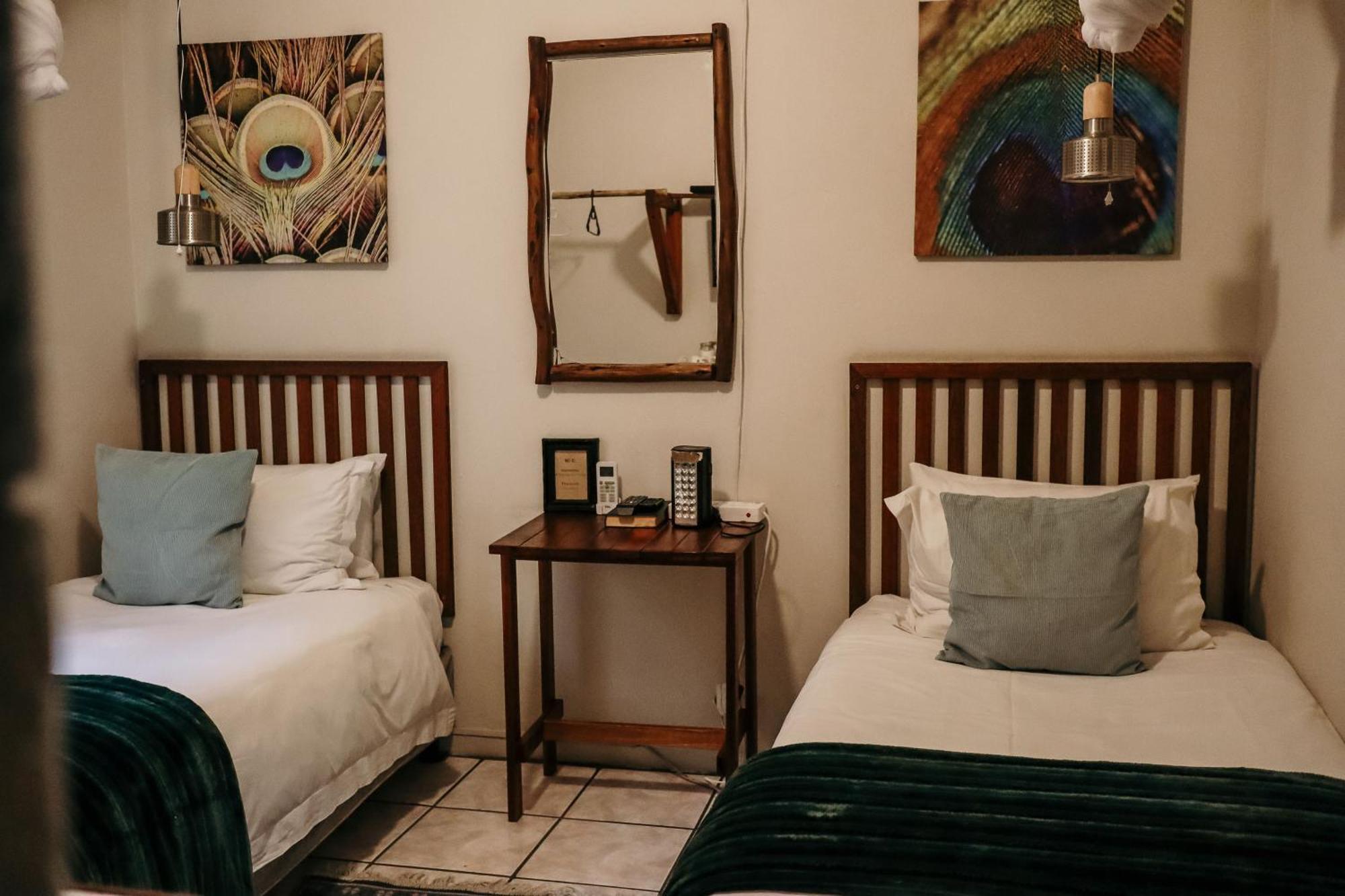 Hotel A Traveller'S Palm Phalaborwa Esterno foto