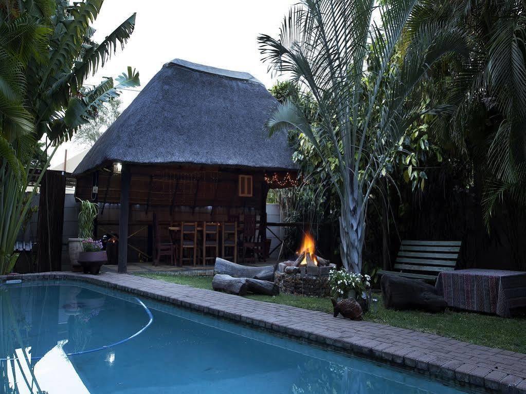Hotel A Traveller'S Palm Phalaborwa Esterno foto