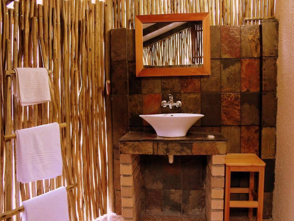 Hotel A Traveller'S Palm Phalaborwa Esterno foto